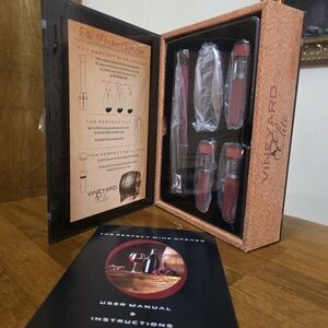 Vineyard Elite The Perfect Wine Opener Kit Set Red New In Box NIB Great Gift!